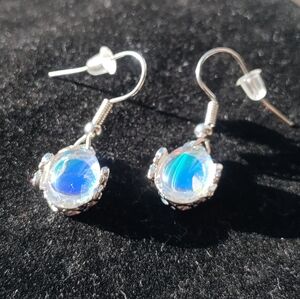 🌈💎NEW Gothic Silver and Blue Rainbow Iridescent Dangle Earrings